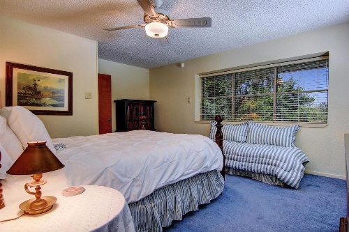 Blue Diamond Retreat Home image 18